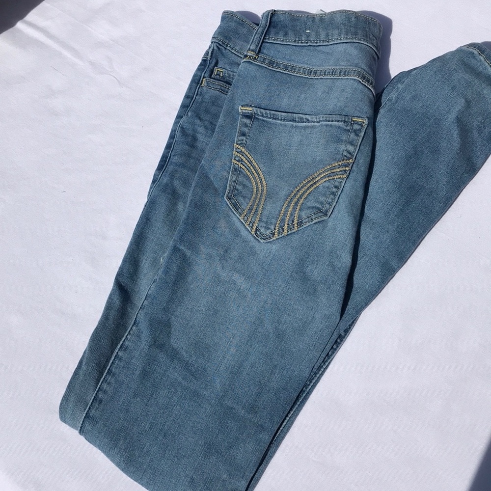 hollister ripped jeans